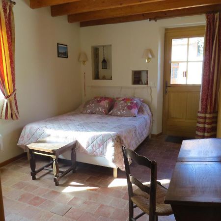 Au Grand Pre Bed & Breakfast Theillay Ngoại thất bức ảnh
